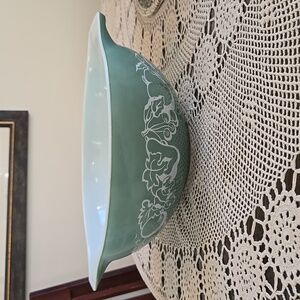 Pyrex Vintage Green Fruit Bowl Cinderella #444 4 Quart